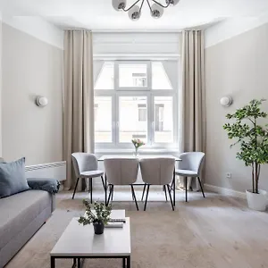A13 Apartmán